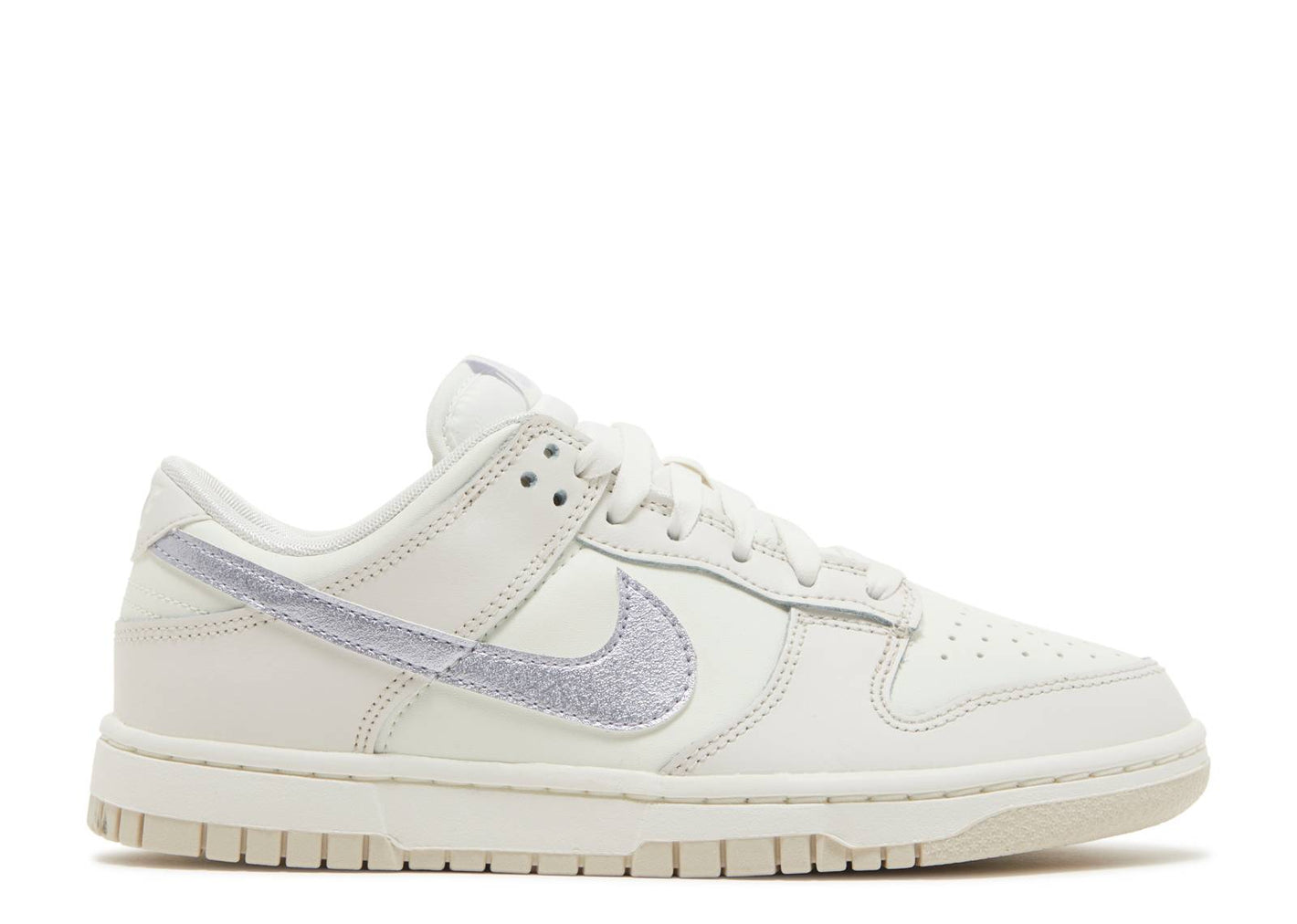 Wmns Dunk Low 'Sail Oxygen Purple'