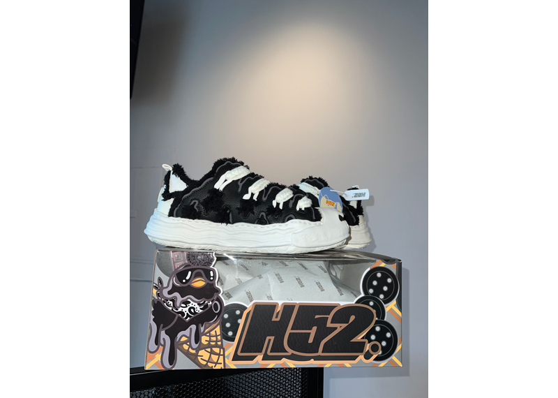 H52 BLACK SHOES