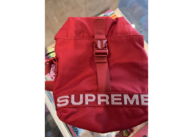 Supreme Red Shoulder bag